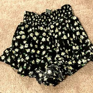 SOLD! Wild Fable Flower Short